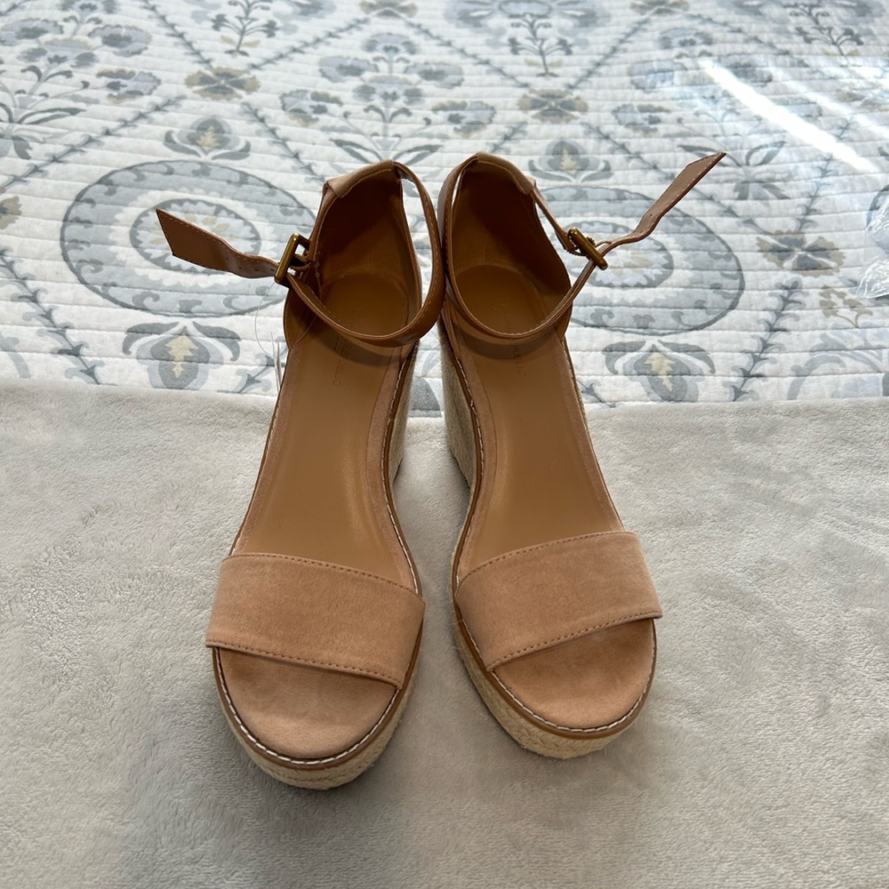COPY - NWT BR Factory Wedges